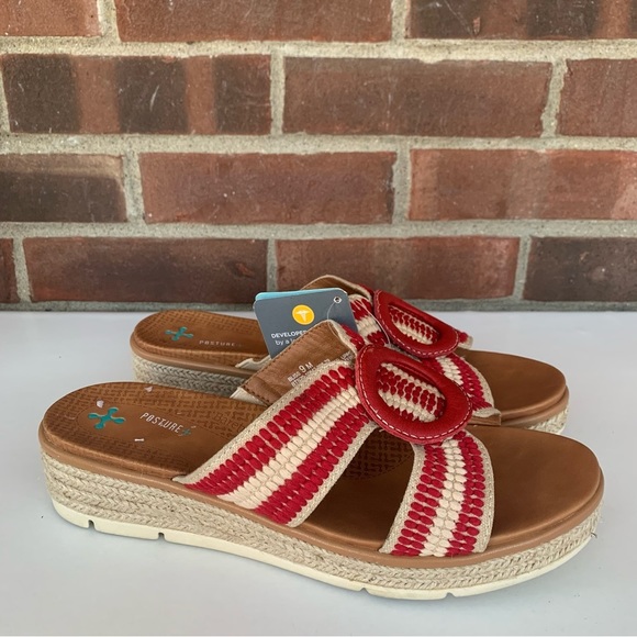 BareTraps Shoes - Baretraps Bliss Posture Plus Wedge Sandals Slides Women's red/cream Size US 9 M